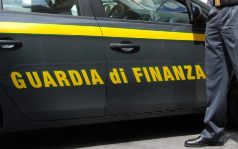 Azienda agricola di Brignano sotto accusa per truffa e rifiuti pericolosi