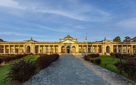 Cimitero di Caravaggio: molestie da parte di un giovane straniero