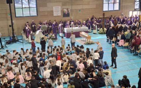 La commemorazione di don Eugenio Riva: un saluto emozionante a Samber