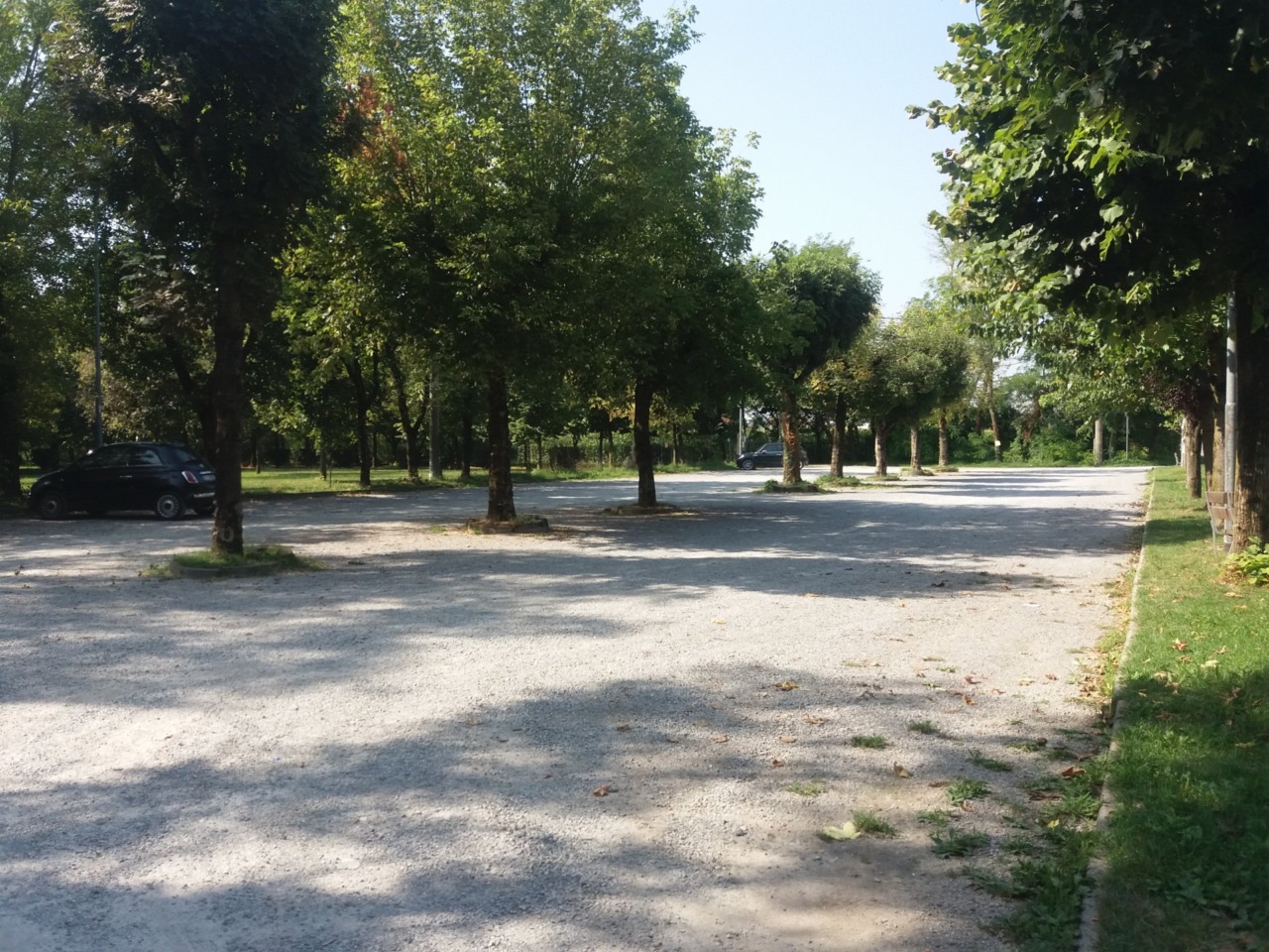 Chiusura del parcheggio al parco San Rocco: polemiche in paese