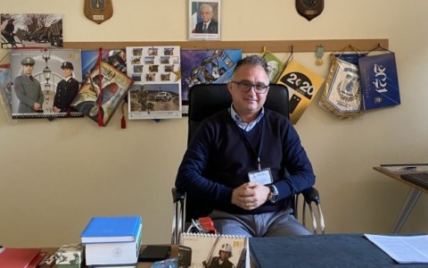 Cittadino egiziano sorpreso con patente contraffatta: multa di 5mila euro