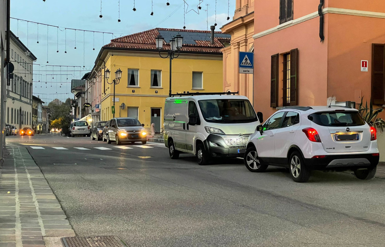 Dibattito acceso sulla viabilità di centro: “Via Roma diventa un parcheggio”