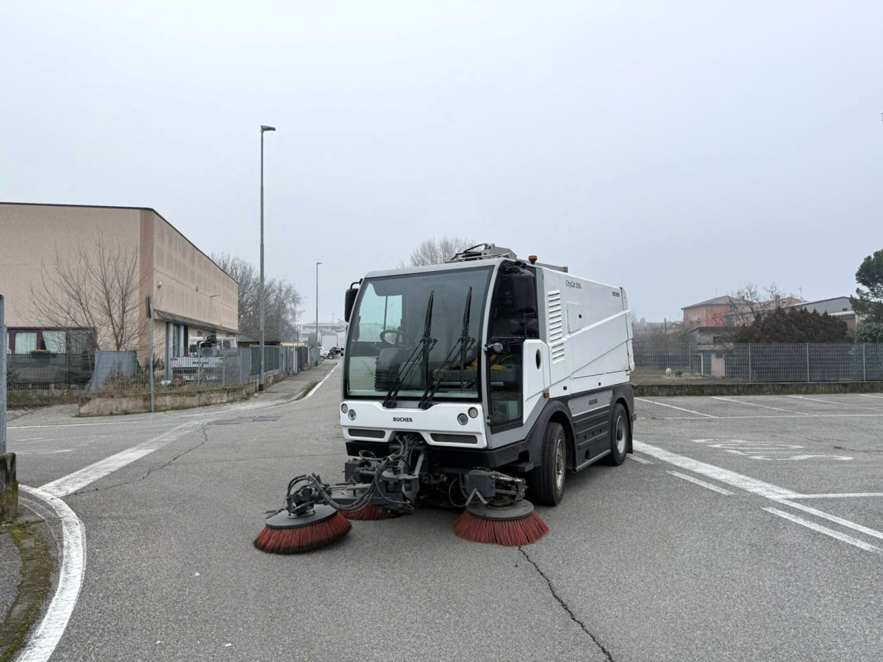 Il noleggio della motospazzatrice solleva polemiche a Casirate