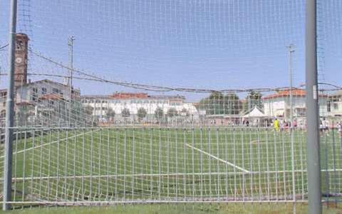 Il parroco chiude il campo da calcio a Spirano per comportamenti inadeguati