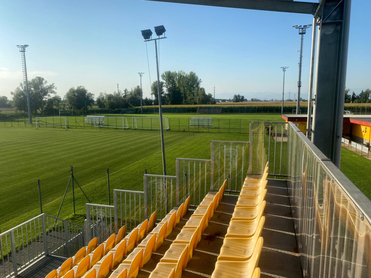 Nuovo campo in erba sintetica al Centro sportivo di Fornovo