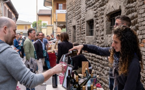 Ritorna “Ciserano Decanta”: il Festival del vino tra arte e socialità