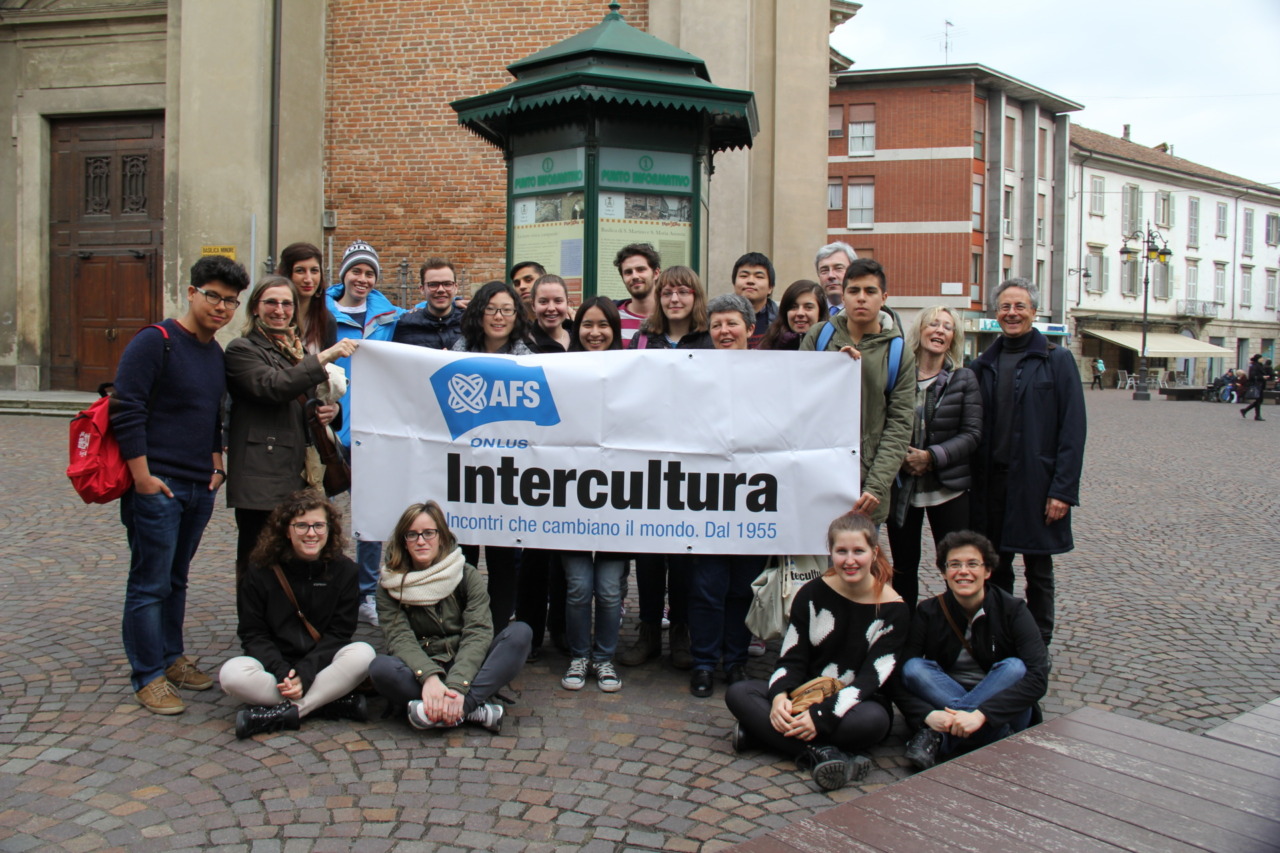 “Storie che attraversano il mondo”: Intercultura Treviglio celebra 20 anni di attività
