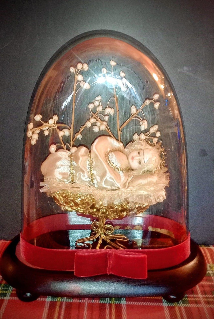 Una statua di Maria Bambina donata al Santuario