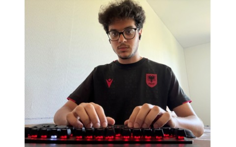 Andrea Akhlaghi Farsi conquista il titolo mondiale