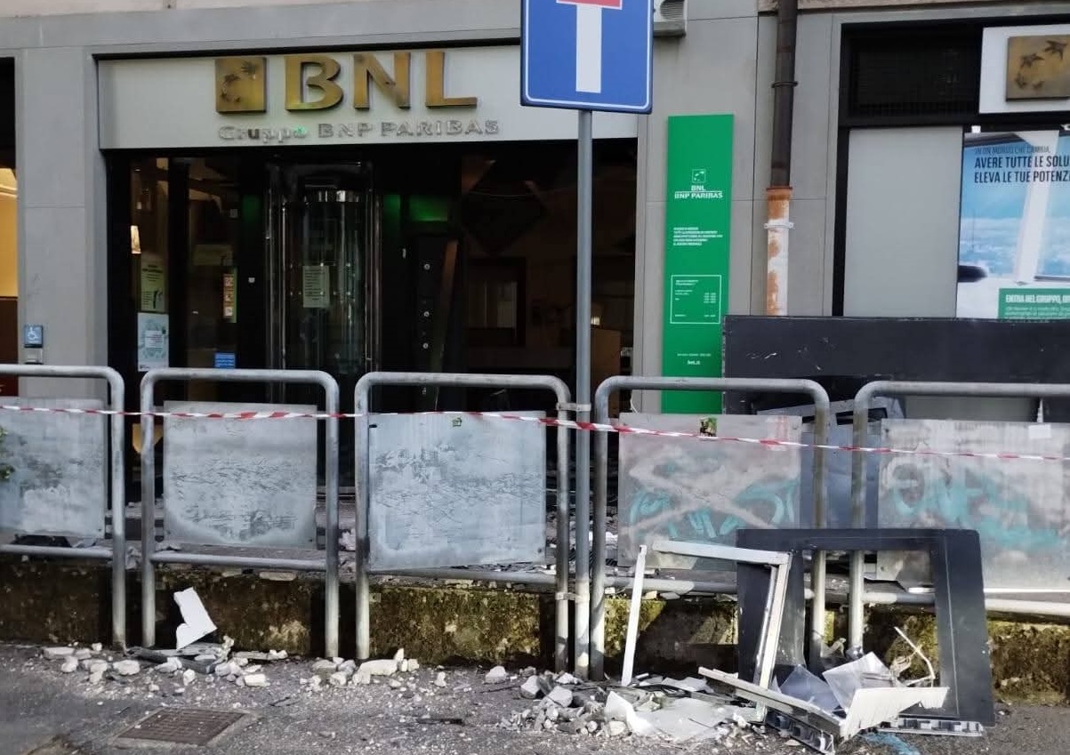 Colpo alla Bnl di Treviglio: esplosione e danni ingenti