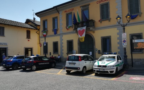 Il PD critica Lo Faro e sostiene Colombo, sospeso dalla Croce Rossa