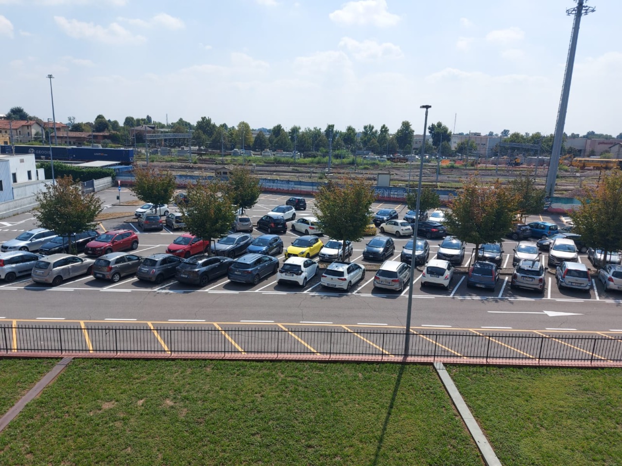 Limitazioni orarie per i posti riservati ai pendolari nel parcheggio Turro di Treviglio