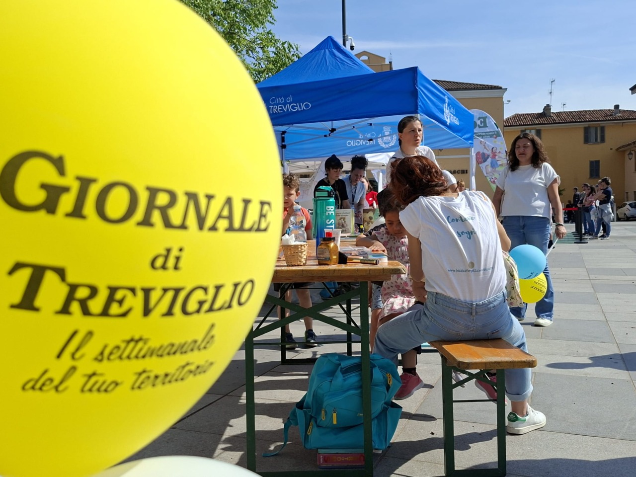 Mamme in passerella: successo per l’evento di Piazza Setti