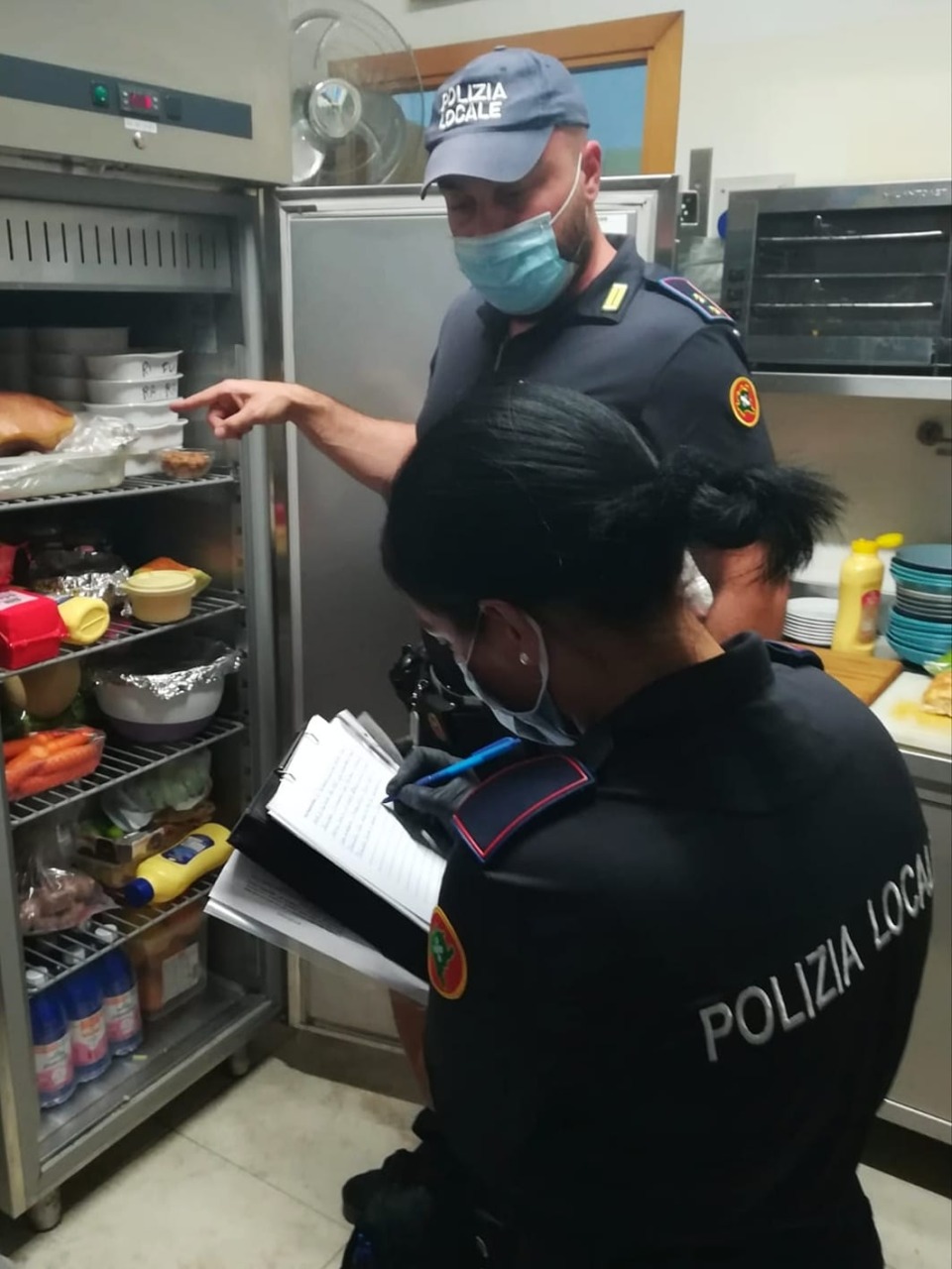 Sospesa attività di una macelleria per gravi violazioni igienico-sanitarie