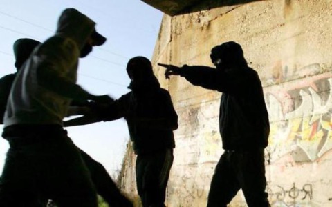 Bariano, cresce l’allerta per la delinquenza giovanile: studenti delle medie nel mirino