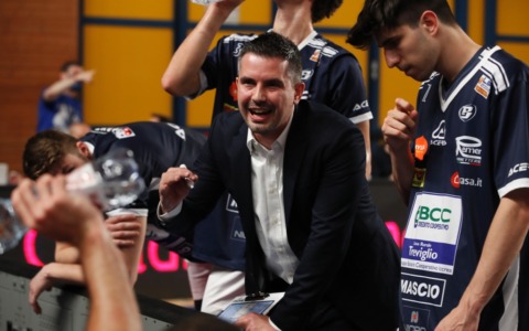 Coach Mauro Zambelli guida la “Sangio” in B Nazionale, promosse anche Lucca e Avellino