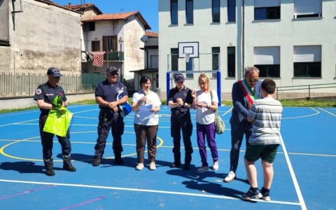 Consegnata la “patente del pedone” agli alunni di Primaria e Infanzia