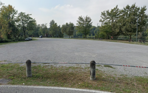 Fara introduce un parcheggio a pagamento nei giorni festivi, obiettivo duemila euro annui