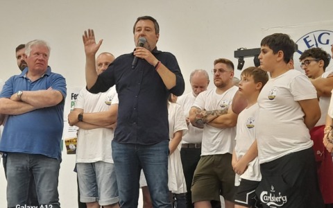 Salvini cerca di rilanciare la Lega a Spirano tra sfide interne e sicurezza