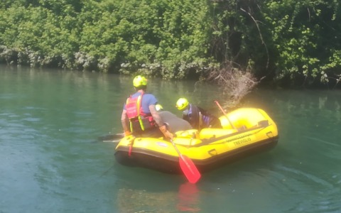 Un uomo di 57 anni in gravi condizioni dopo un tuffo nell’Adda