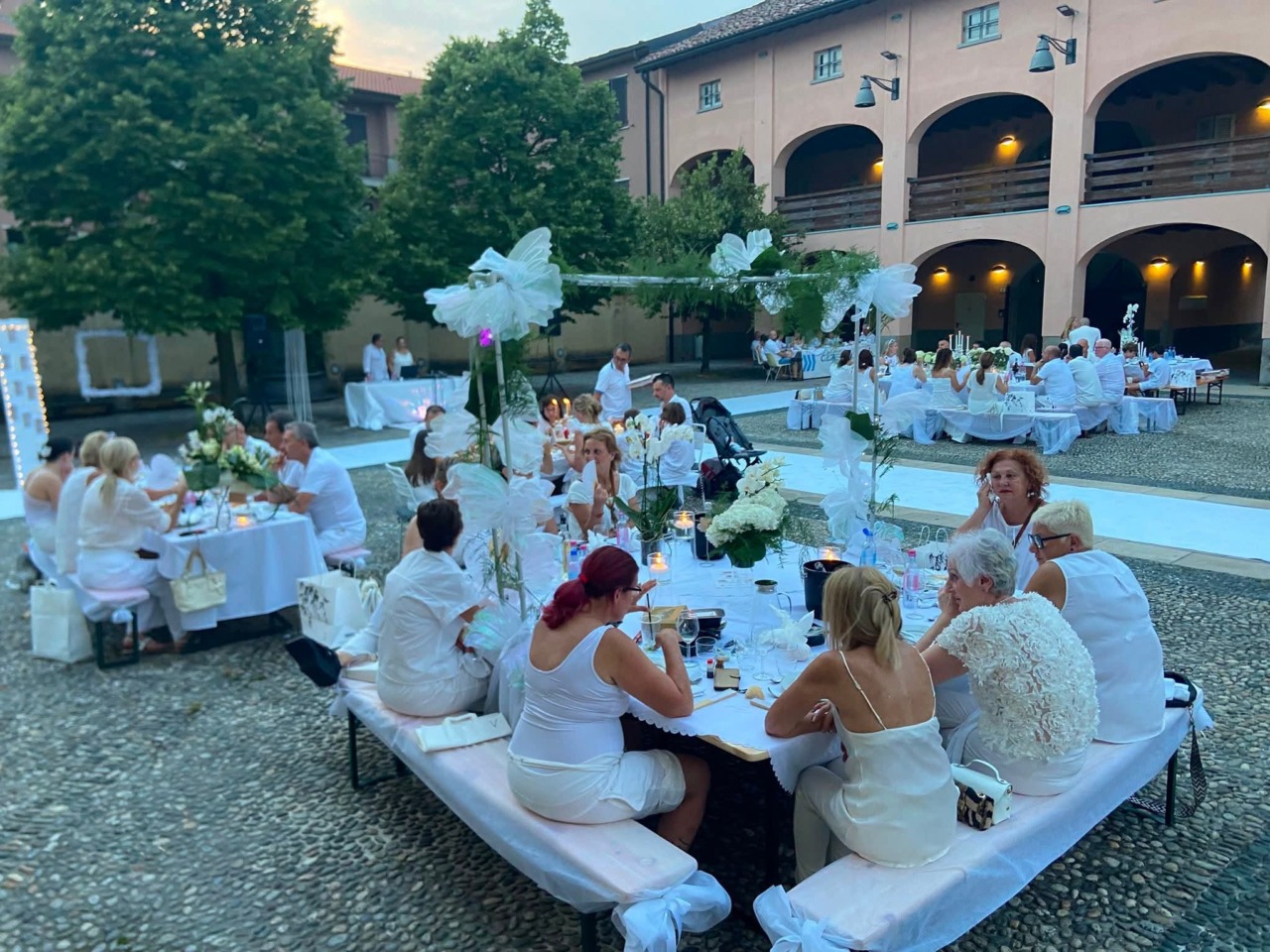Successo per la seconda edizione del “White Party” ad Arcene