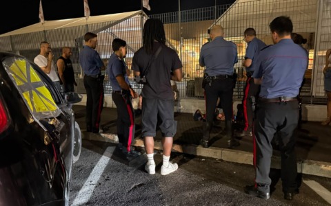 Tre malviventi assaltano un’auto al Revel Summer Festival di Treviglio